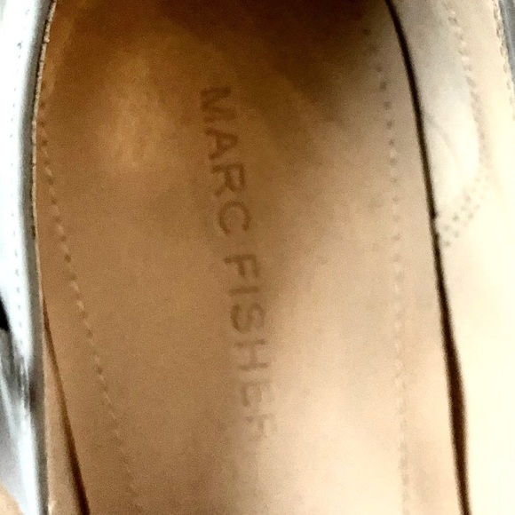 Marc Fisher light gray patent leather heels - Picture 8 of 8